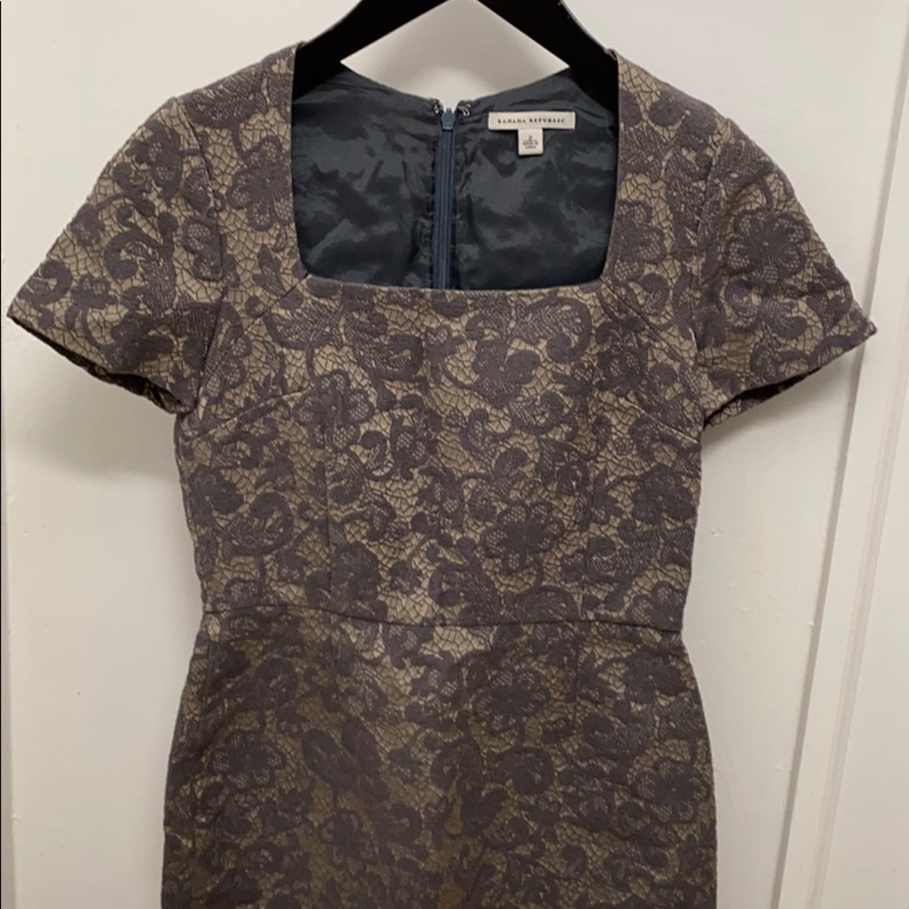 Beautiful brocade Banana Republic dress. Great quality.Knee length